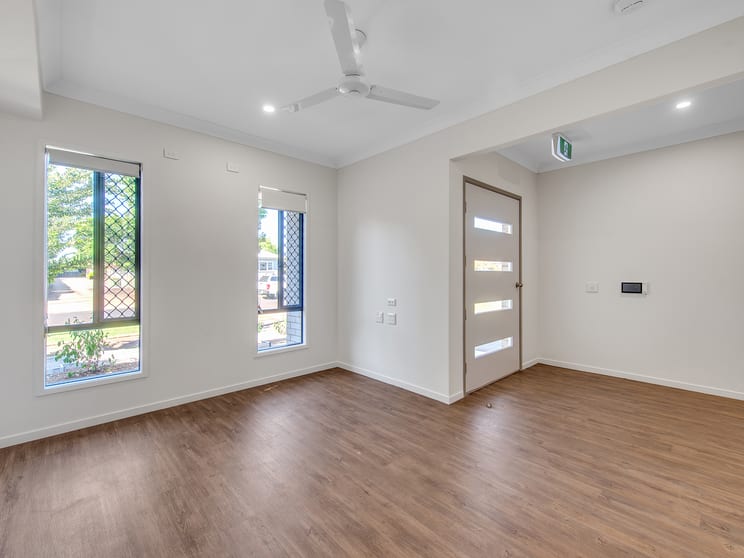 25 Buckland Street Harristown QLD 4350 - Image 3