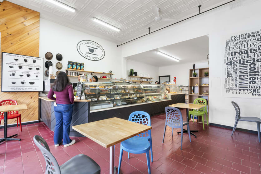 Click to view all images 744 Riversdale Road Camberwell VIC 3124 - Image 4
