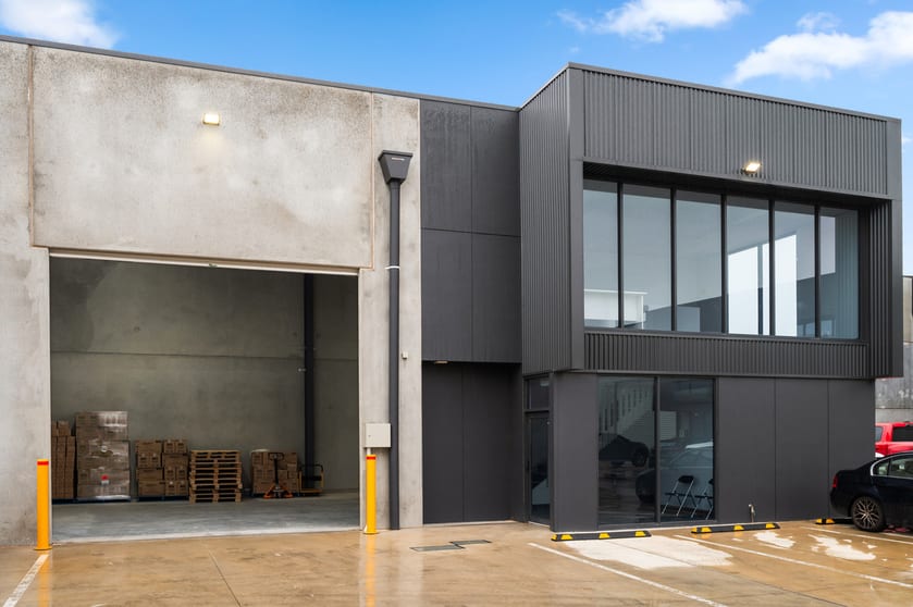Click to view all images 4/7B Peachey Road Edinburgh North SA 5113 - Image 2