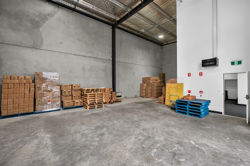 Click to view all images 4/7B Peachey Road Edinburgh North SA 5113 - Image 3