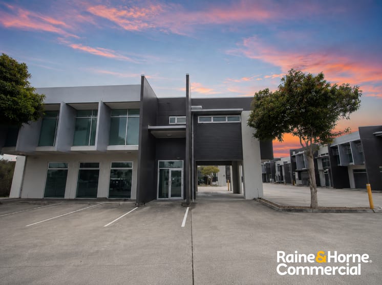 Click to view all images D1A/5 Grevillea Place Brisbane Airport QLD 4008 - Image 2