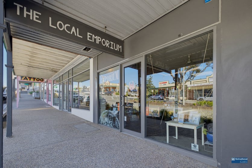 Click to view all images 59 Commercial Street Korumburra VIC 3950 - Image 2