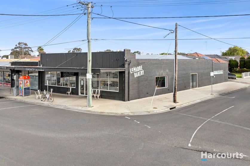 Click to view all images 18 Milton Street Bell Park VIC 3215 - Image 2