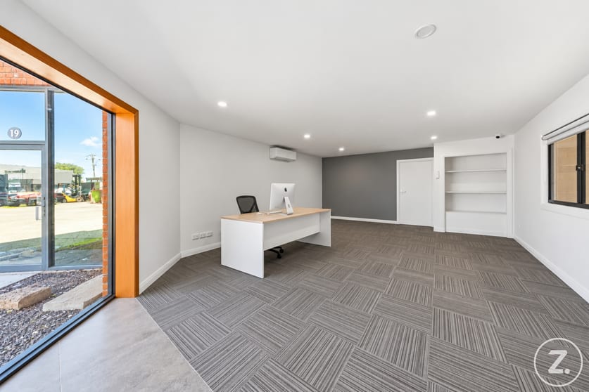 18/2-4 Damian Court Dandenong VIC 3175 - Image 3