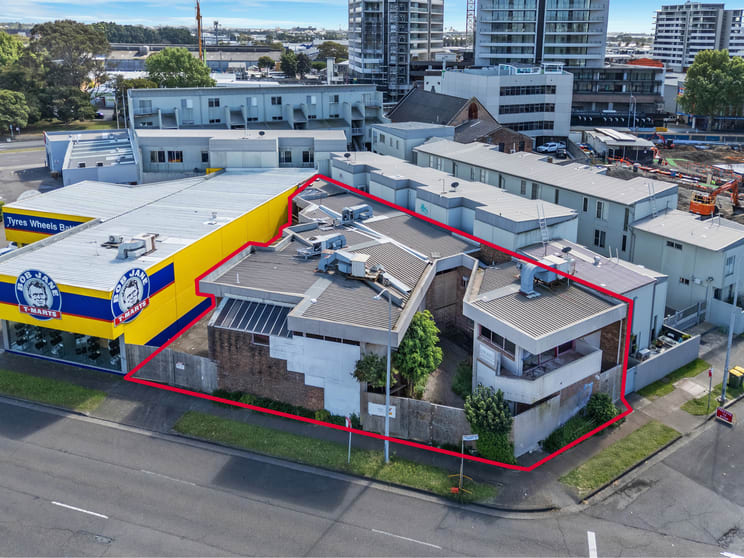 Click to view all images 28 Denison Street Newcastle West NSW 2302 - Image 1