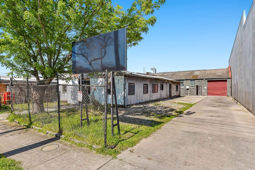 Click to view all images Unit 1 & 2/20 Manton Road Oakleigh South VIC 3167 - Image 2