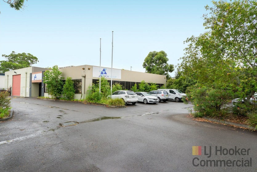 Click to view all images 2 Pioneer Avenue Tuggerah NSW 2259 - Image 2