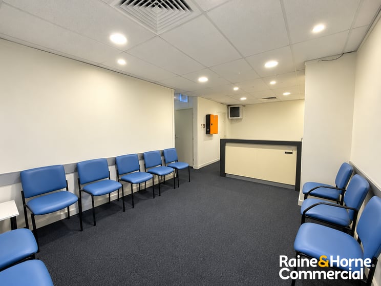Click to view all images Suite 3/1A Barber Avenue Kingswood NSW 2747 - Image 2