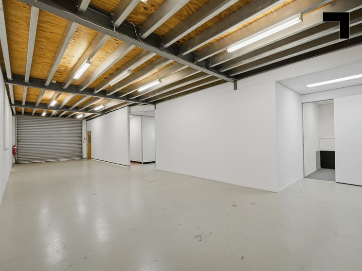 Click to view all images 18/137-145 Rooks Road Nunawading VIC 3131 - Image 2