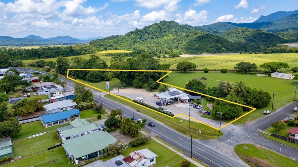 Click to view all images 3 Greer Road Mirriwinni QLD 4871 - Image 2