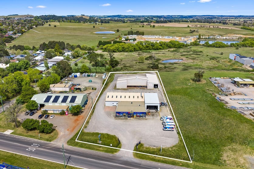 Click to view all images 40 Berrima Road Moss Vale NSW 2577 - Image 1