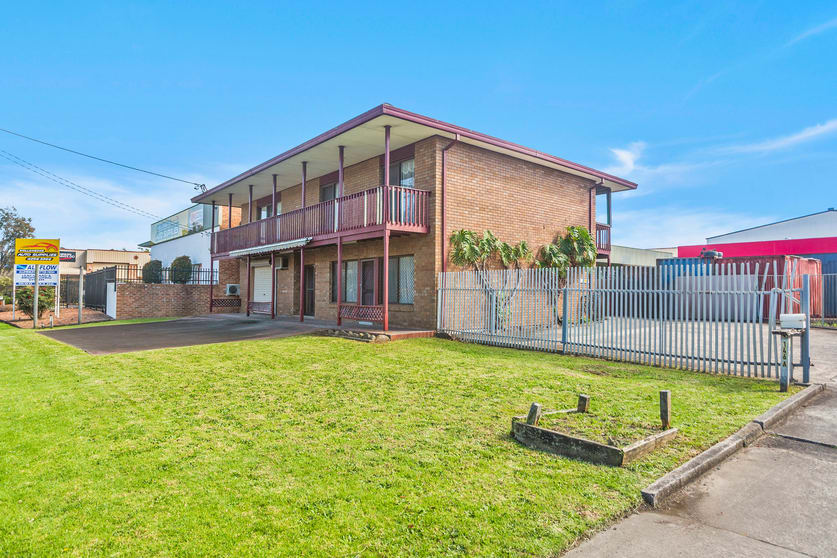 Click to view all images 146a Industrial Road Oak Flats NSW 2529 - Image 2