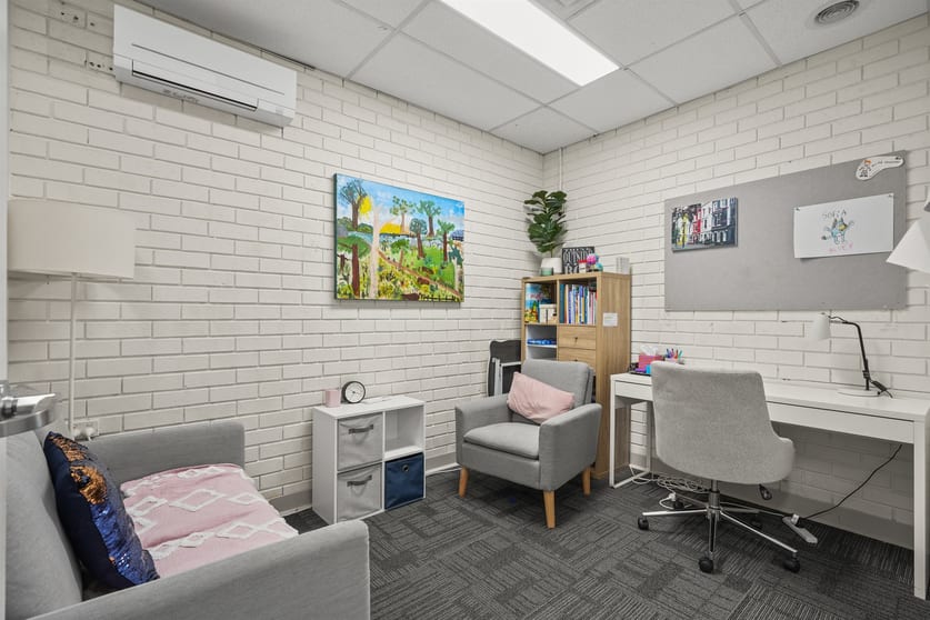 Click to view all images Unit 9/195 Whitehorse Road Blackburn VIC 3130 - Image 2