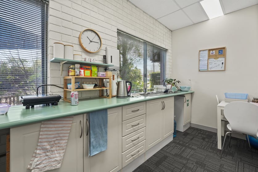 Click to view all images Unit 9/195 Whitehorse Road Blackburn VIC 3130 - Image 3