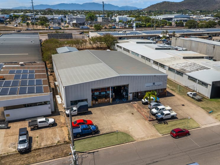 Click to view all images 47 Keane Street Currajong QLD 4812 - Image 2