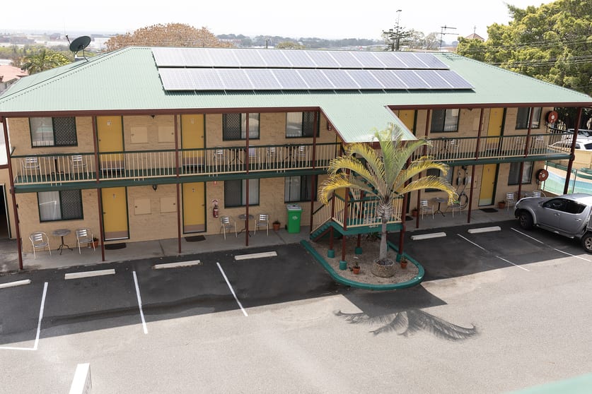 Click to view all images Gladstone QLD 4680 - Image 1