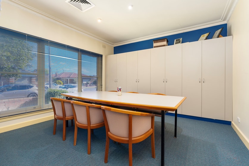 Click to view all images 2 Nilmar Avenue Wodonga VIC 3690 - Image 2