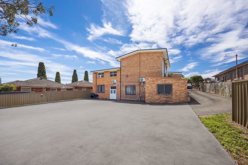 Click to view all images 125 Kingsgrove Road Kingsgrove NSW 2208 - Image 3
