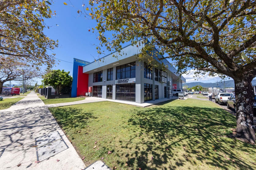 Click to view all images 147 Buchan Street Bungalow QLD 4870 - Image 2
