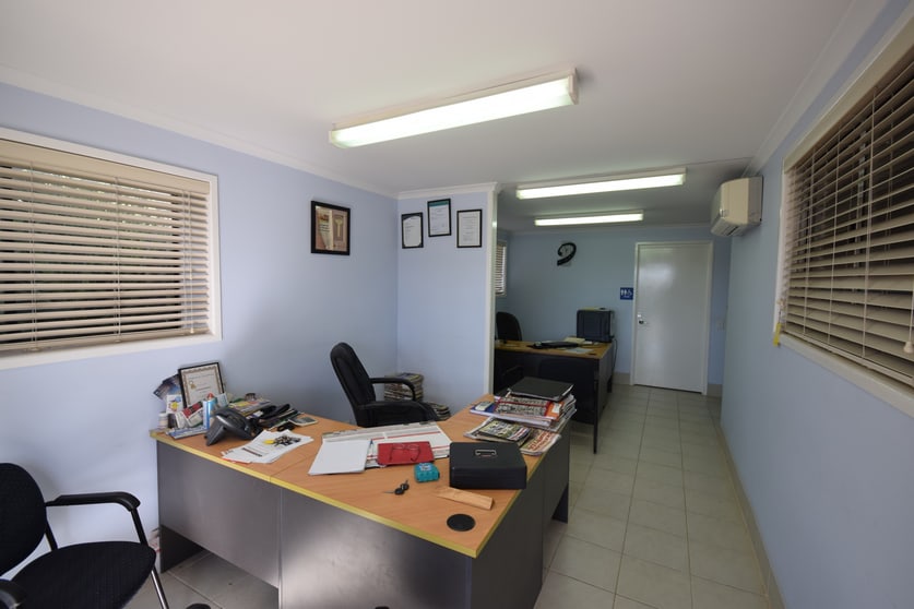 Click to view all images 44-48 Canning Street Drayton QLD 4350 - Image 5