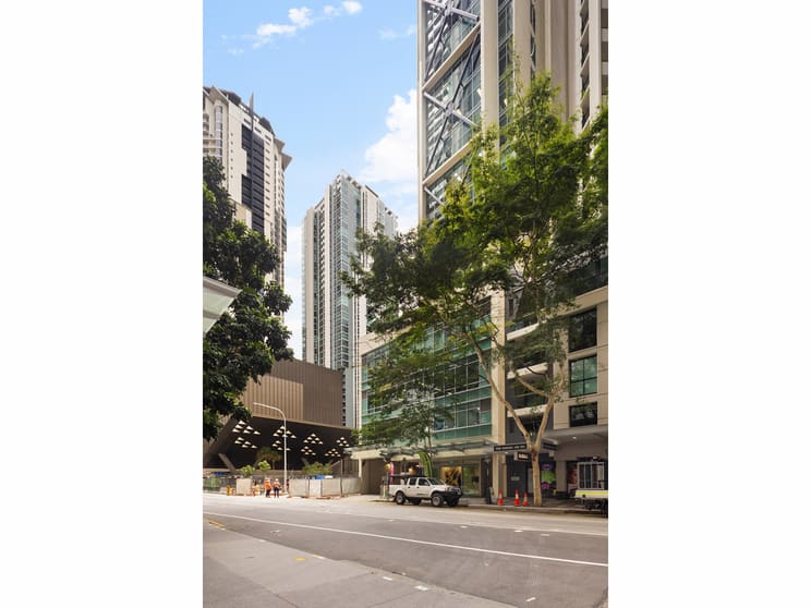 Click to view all images 6/110 Mary Street Brisbane City QLD 4000 - Image 1