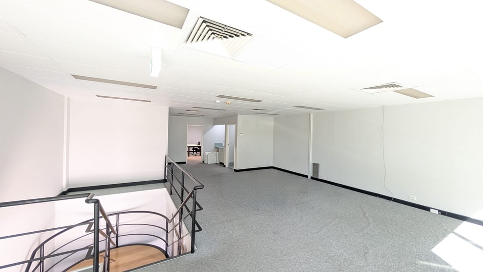 Click to view all images 1/28 PRIME DRIVE Seven Hills NSW 2147 - Image 3