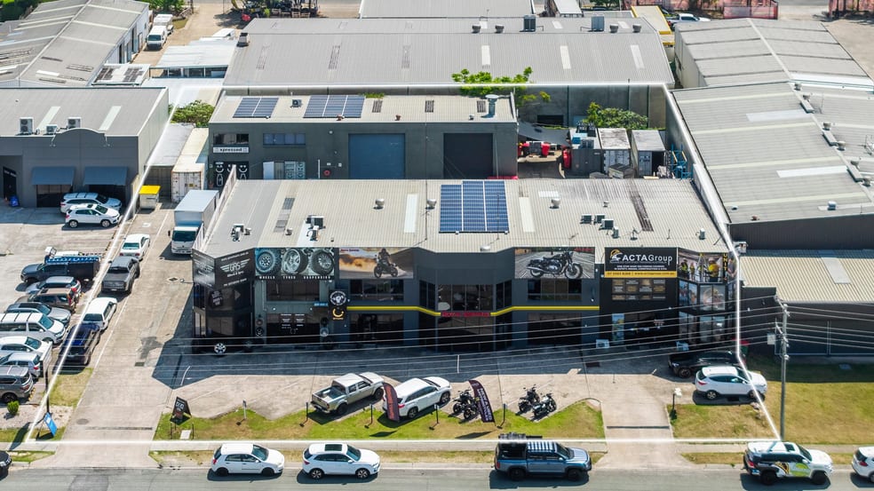 Click to view all images 19-21 Central Drive Burleigh Heads QLD 4220 - Image 3