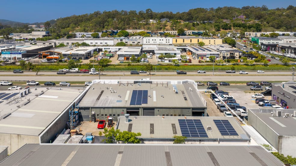 Click to view all images 19-21 Central Drive Burleigh Heads QLD 4220 - Image 5