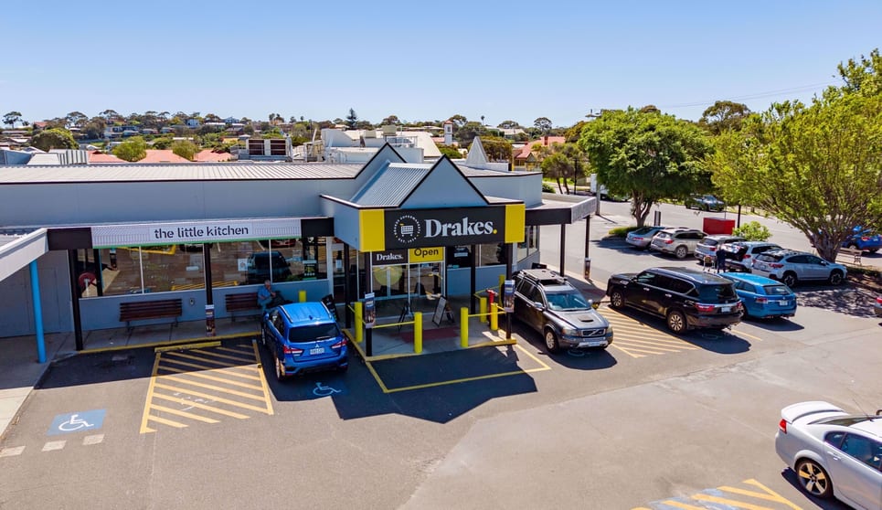 Click to view all images Drakes-anchored Shopping Centre 1-7 Torrens Street Victor Harbor SA 5211 - Image 3
