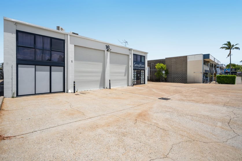 1&2/16 Spine Street Sumner QLD 4074 - Image 1
