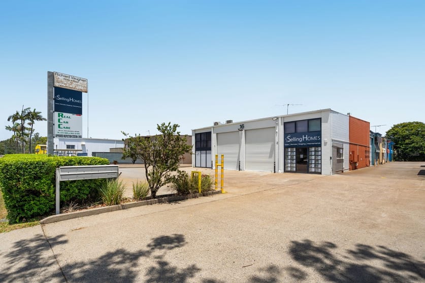 1&2/16 Spine Street Sumner QLD 4074 - Image 3