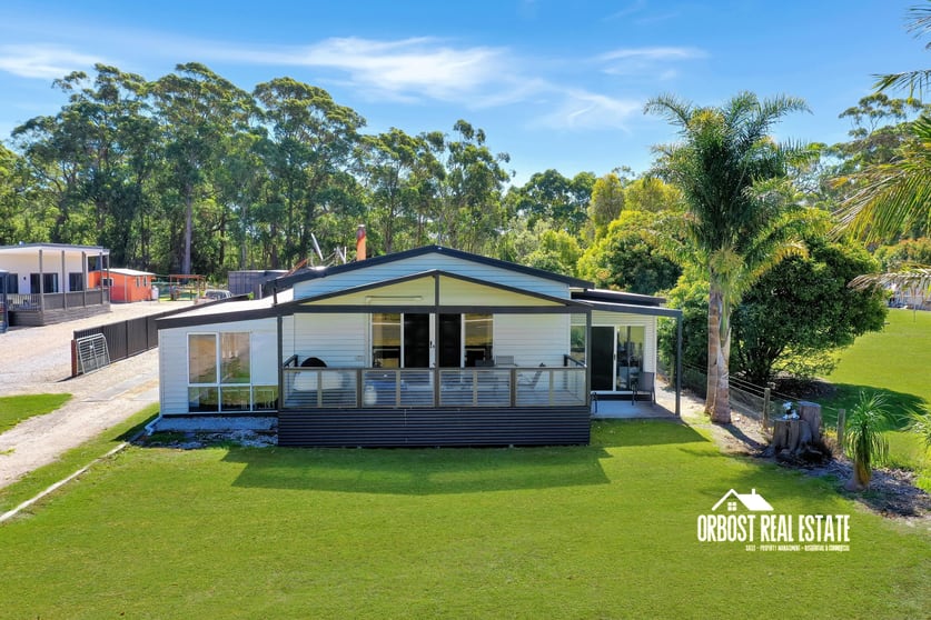 Click to view all images 41 SYDENHAM PARADE Bemm River VIC 3889 - Image 2