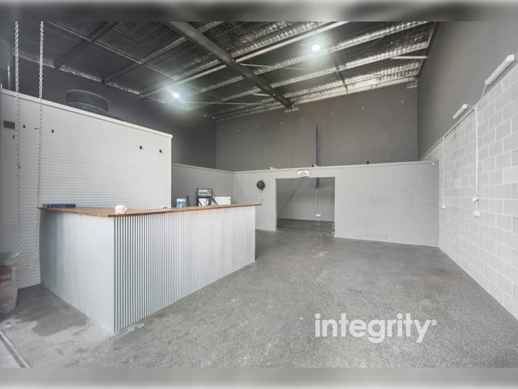 Click to view all images 3/35 Cumberland Avenue South Nowra NSW 2541 - Image 2