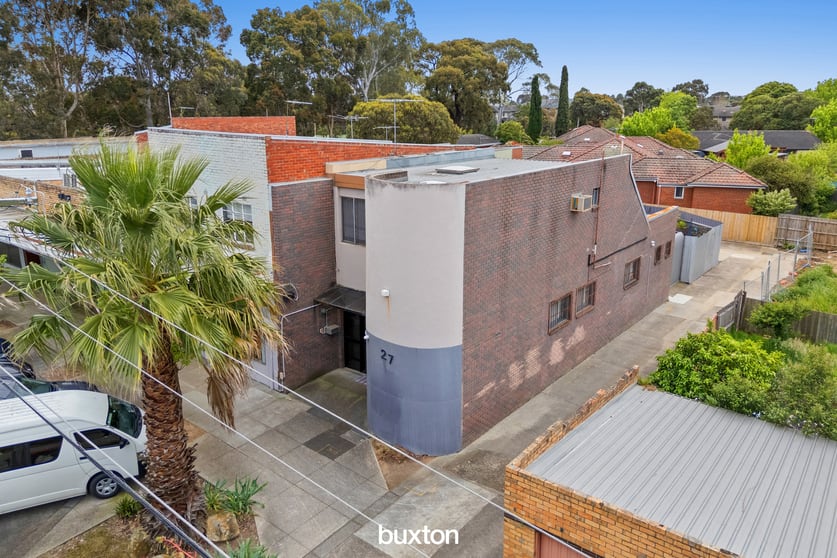 27 Mclochlan Street Mount Waverley VIC 3149 - Image 2