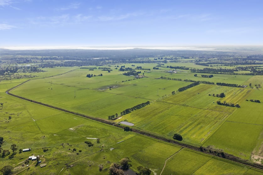 Click to view all images 360 Settlement Road Swan Marsh VIC 3249 - Image 3