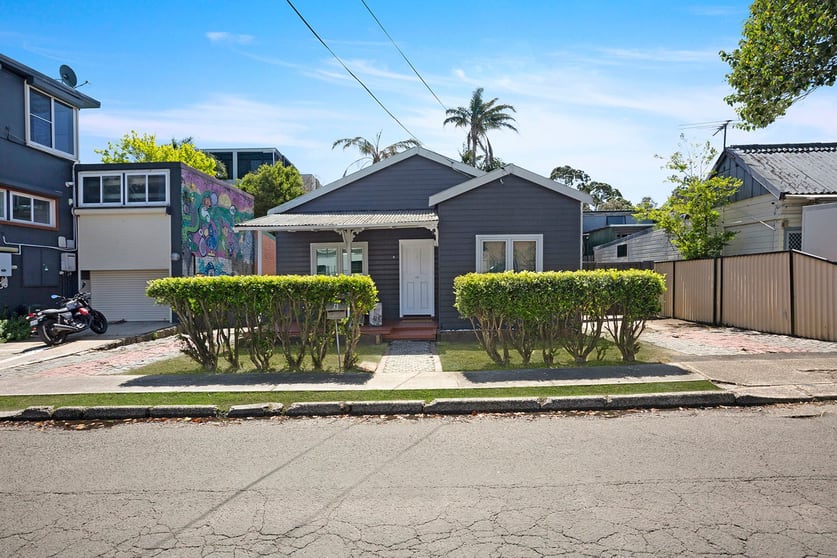 Click to view all images 8 Erith Street Botany NSW 2019 - Image 2