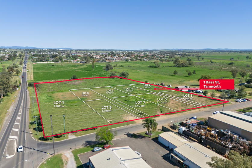 Click to view all images Bass Street Tamworth NSW 2340 - Image 1