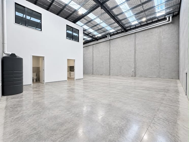 Click to view all images Warehouse 2 & 3/37 Boxwood Court Epping VIC 3076 - Image 3