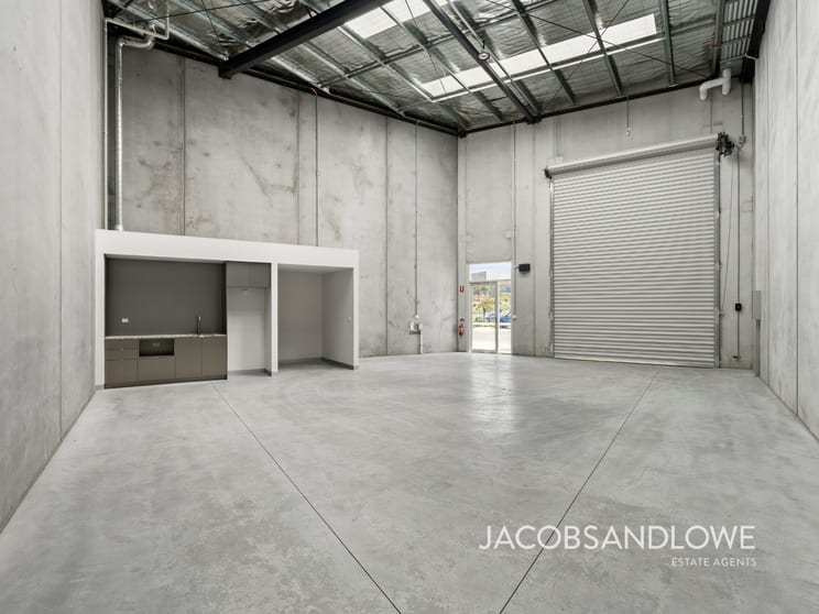 Click to view all images B5/41 Watt Road Mornington VIC 3931 - Image 3