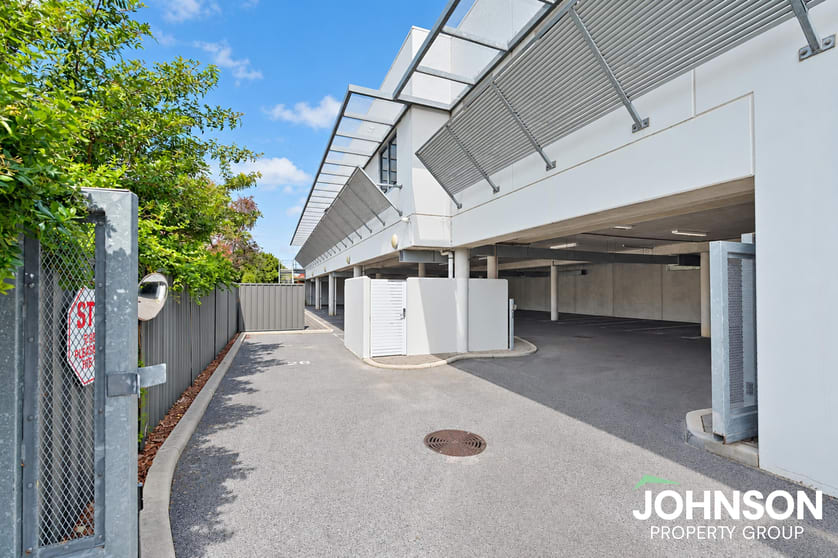 Click to view all images 30 Keymer Street Belmont WA 6104 - Image 3
