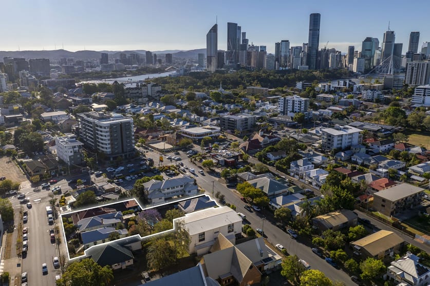 Click to view all images 29 Princess Street Kangaroo Point QLD 4169 - Image 2
