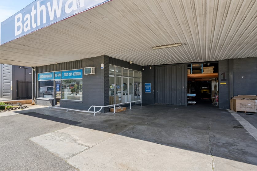 Click to view all images 87 Belmont Avenue Belmont WA 6104 - Image 2
