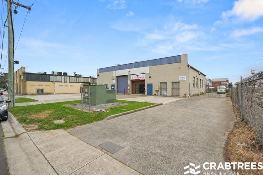 Click to view all images 15-17 Bond Street Mordialloc VIC 3195 - Image 2