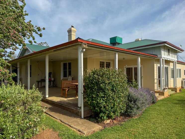 Click to view all images Cootamundra NSW 2590 - Image 3
