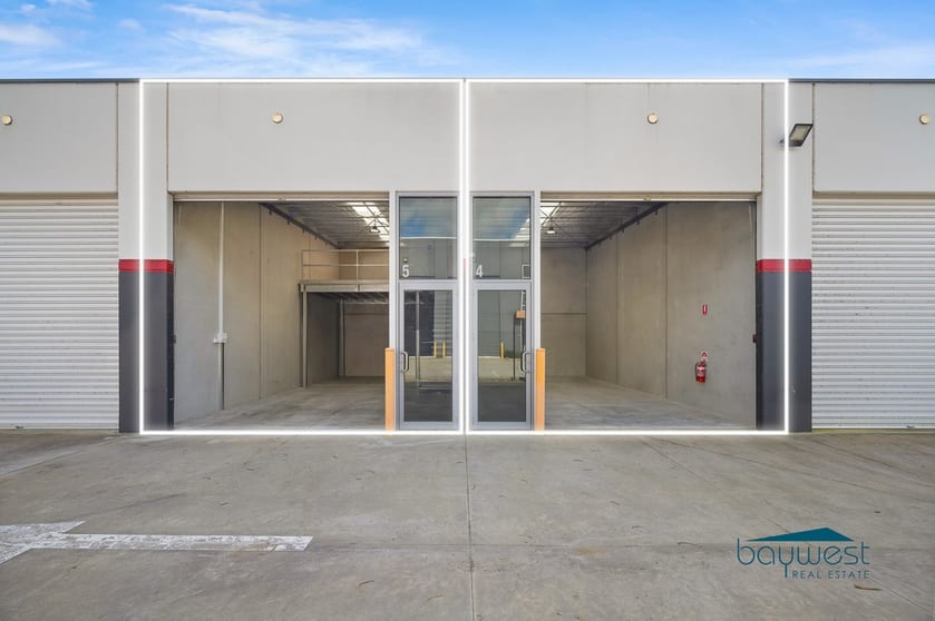 Click to view all images 5/10 Dutton Street Rosebud VIC 3939 - Image 1