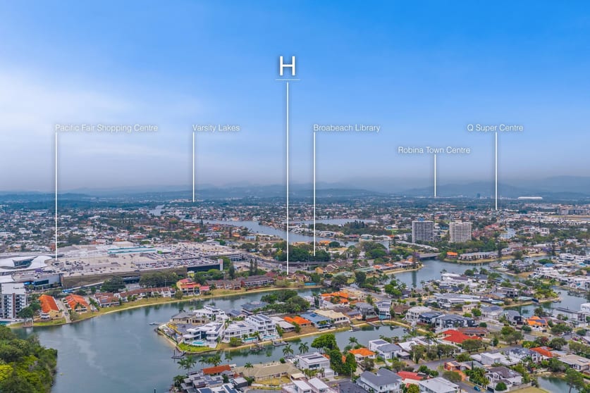 Click to view all images 31 Hooker Boulevard Broadbeach Waters QLD 4218 - Image 5