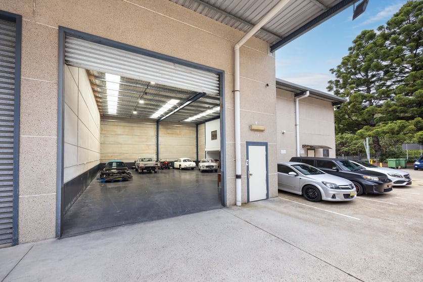 Click to view all images 1/13-15 Wollongong Road Arncliffe NSW 2205 - Image 3