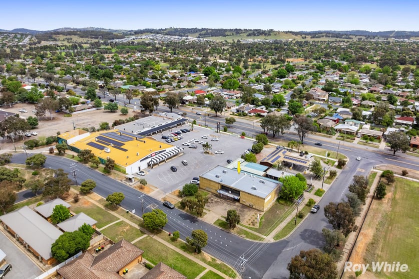 Click to view all images 4 Temerloh Avenue Tolland NSW 2650 - Image 1