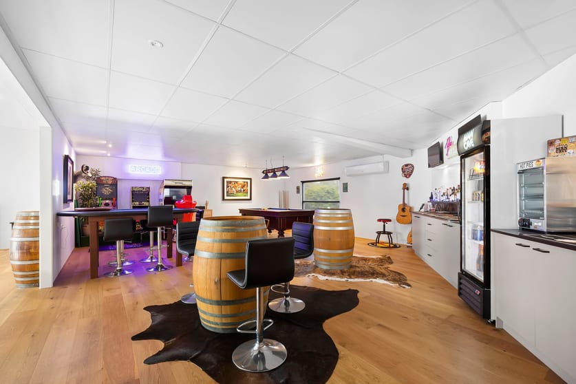 Click to view all images Morningside QLD 4170 - Image 2