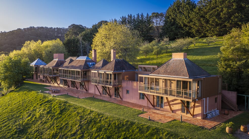 Click to view all images 142-150 Dalry Road Launching Place VIC 3139 - Image 4